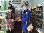 Сотрудники Луганской библиотеки выражают огромную благодарность за подаренные книги семье Лихачевых и лично Дарье Александровне