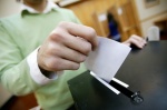 При проведении выборов в органы местного самоуправления проводится досрочное голосование избирателей