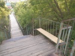 Жители Красноармейска боятся ходить по рушащемуся мосту