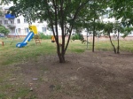 Работники управляющей компании ООО "Красноармейское коммунальное предприятие" вывезли мусор с площадки.