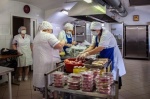 Саратовская епархия передает горячие обеды врачам ковидного госпиталя